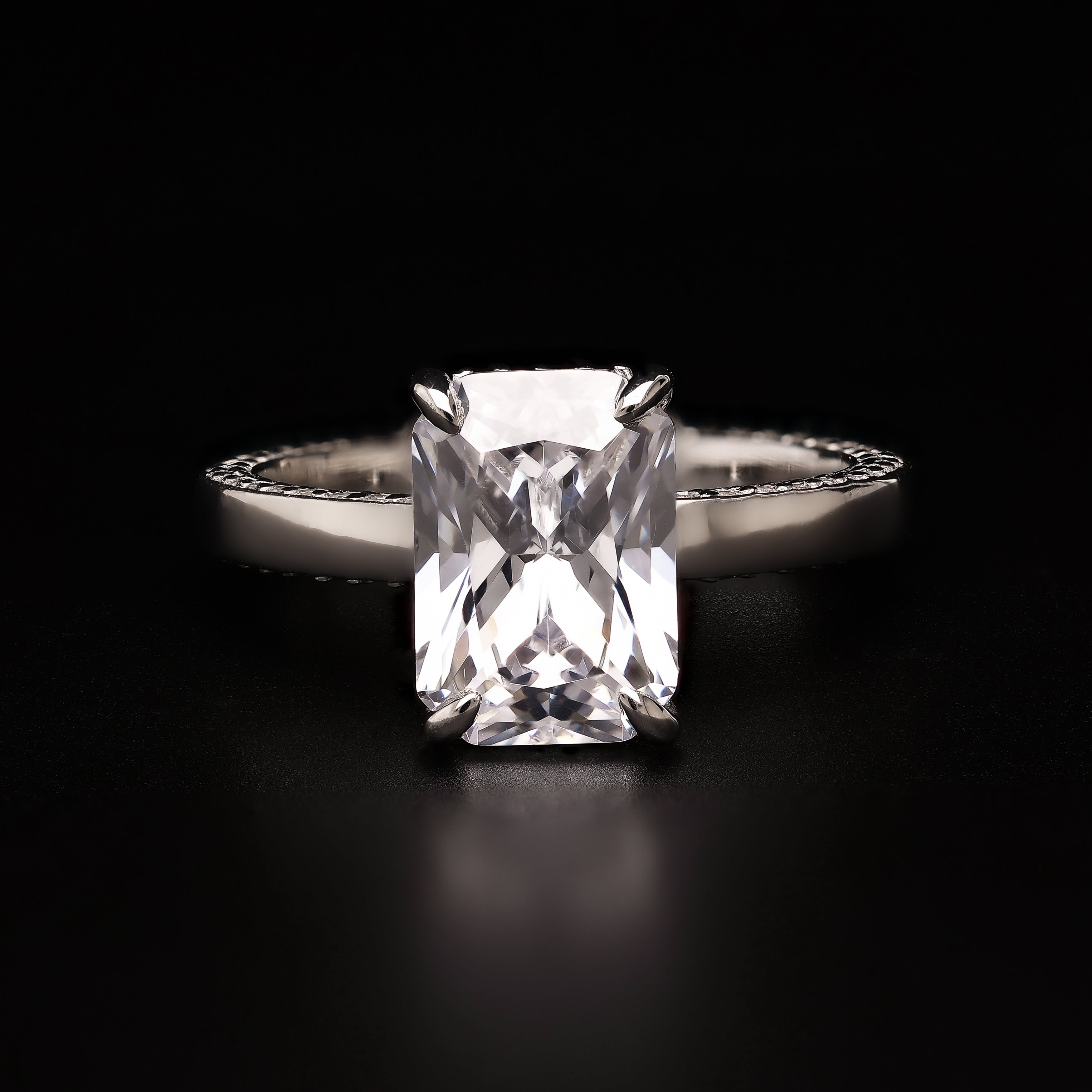 Radiant Infinity – Side Pavé Brilliance