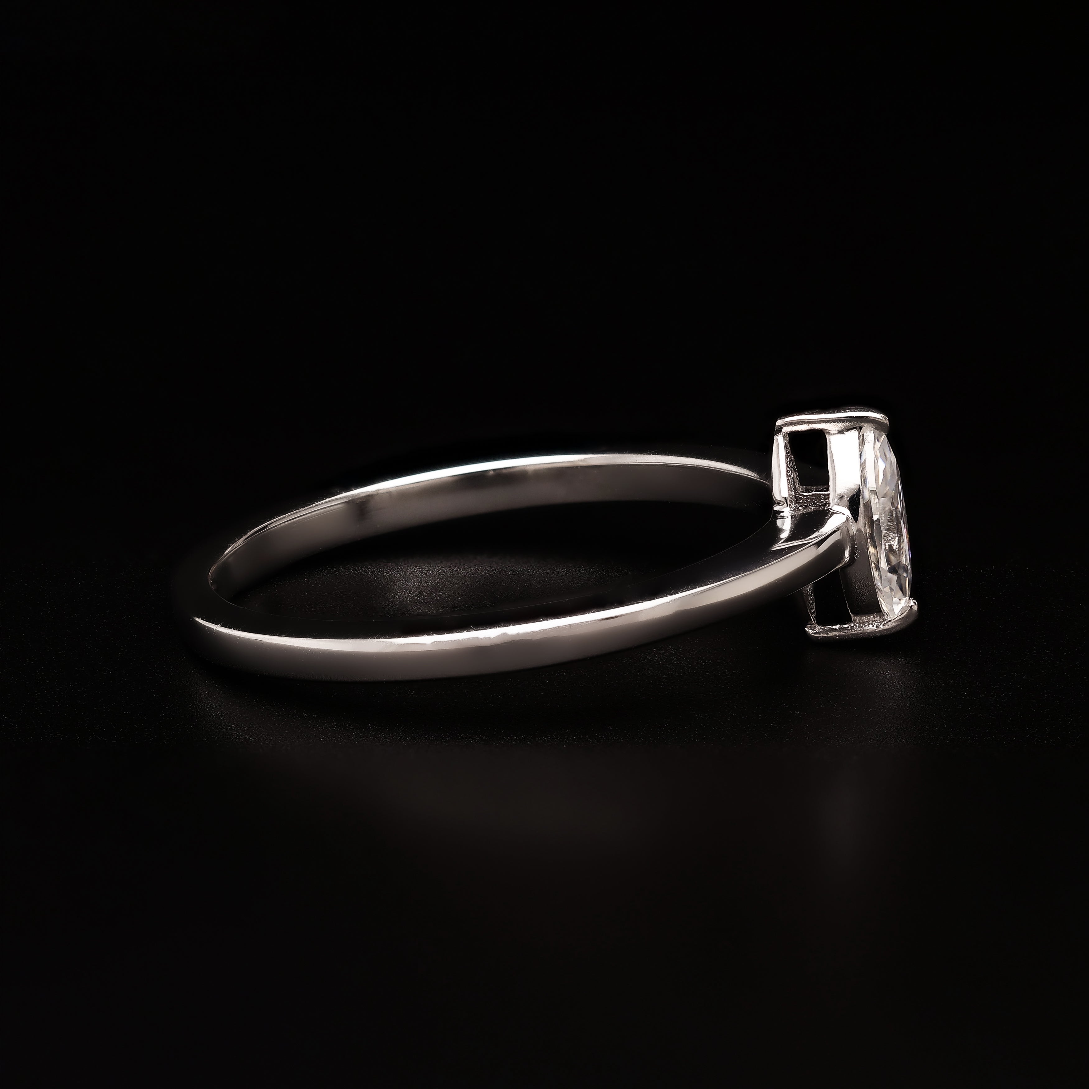 Minimalist Marquise – Sleek Solitaire Ring