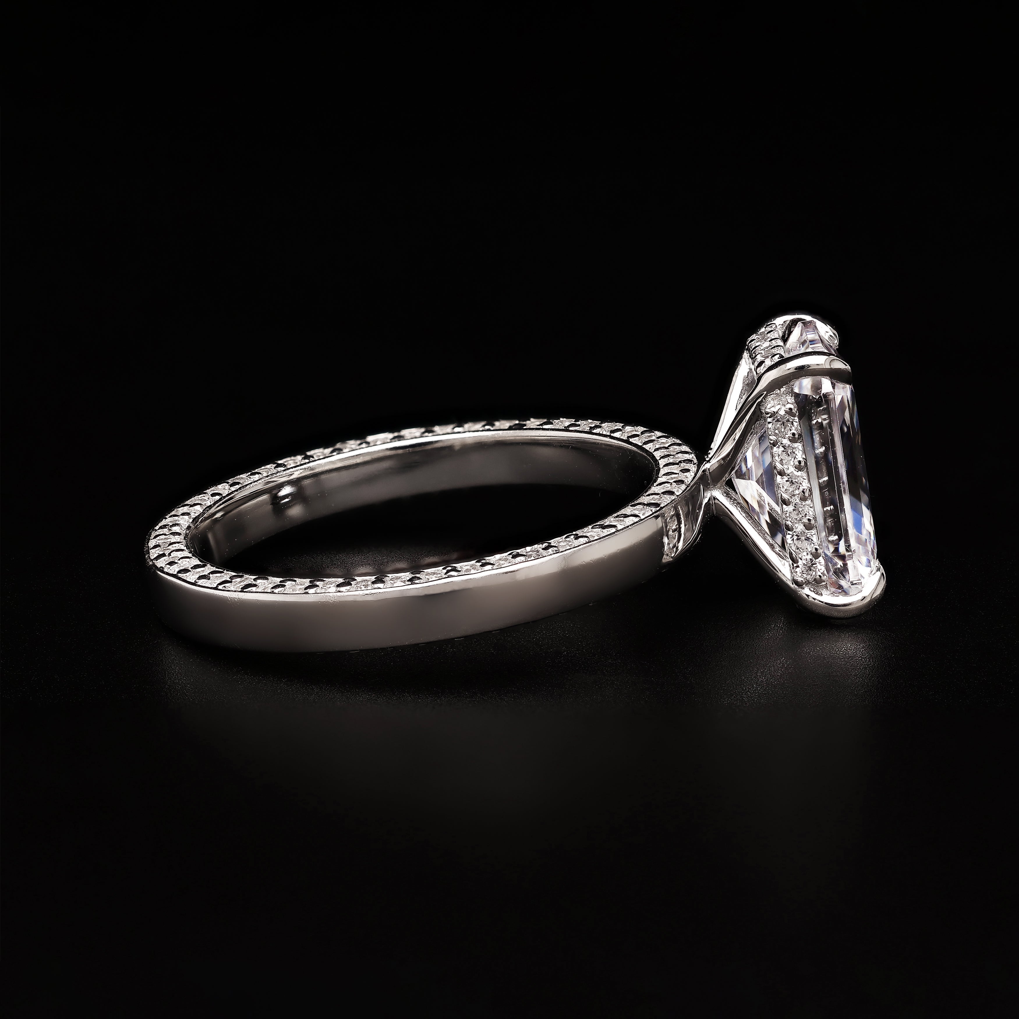 Radiant Infinity – Side Pavé Brilliance