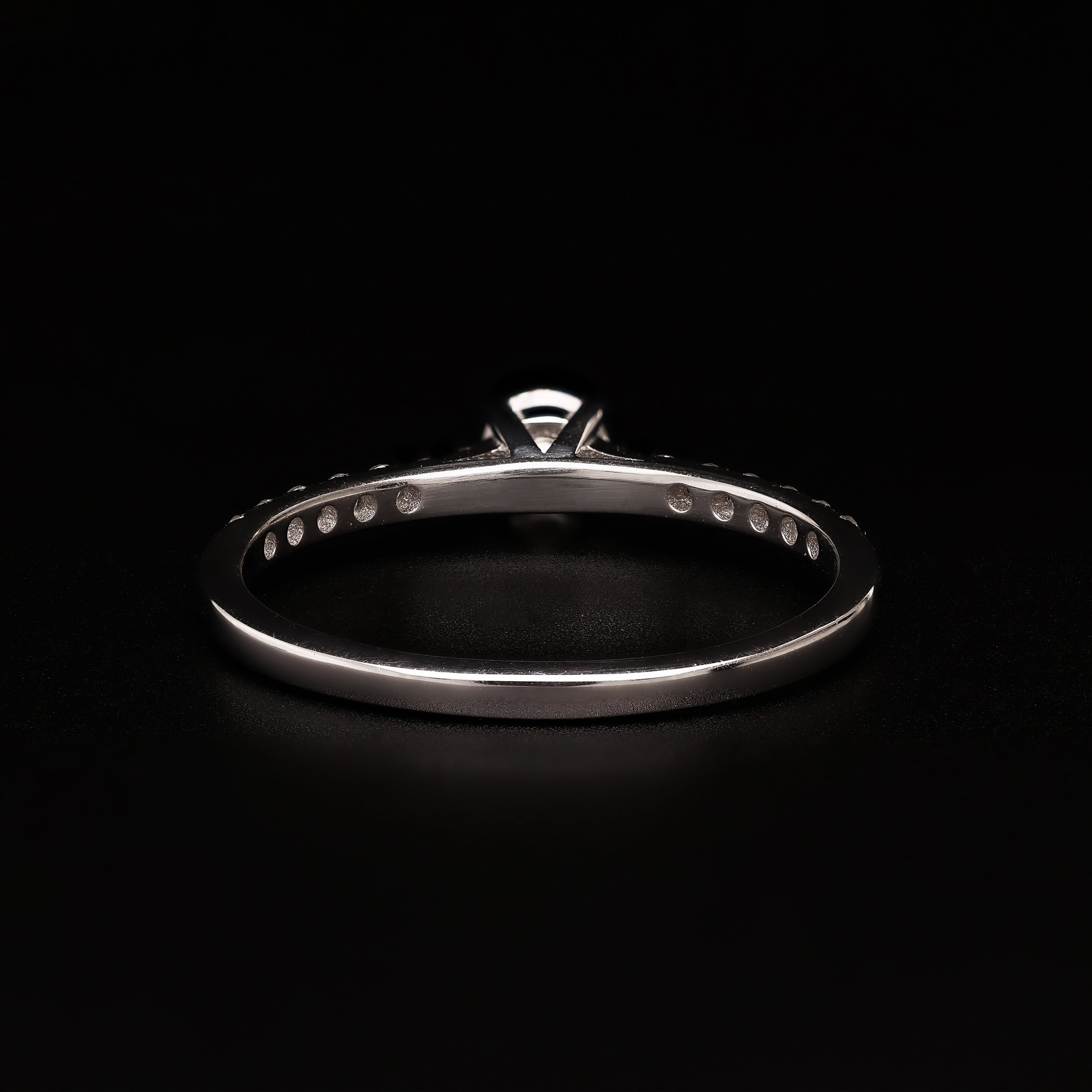Dazzling Pave Promise – Modern Solitaire Signature