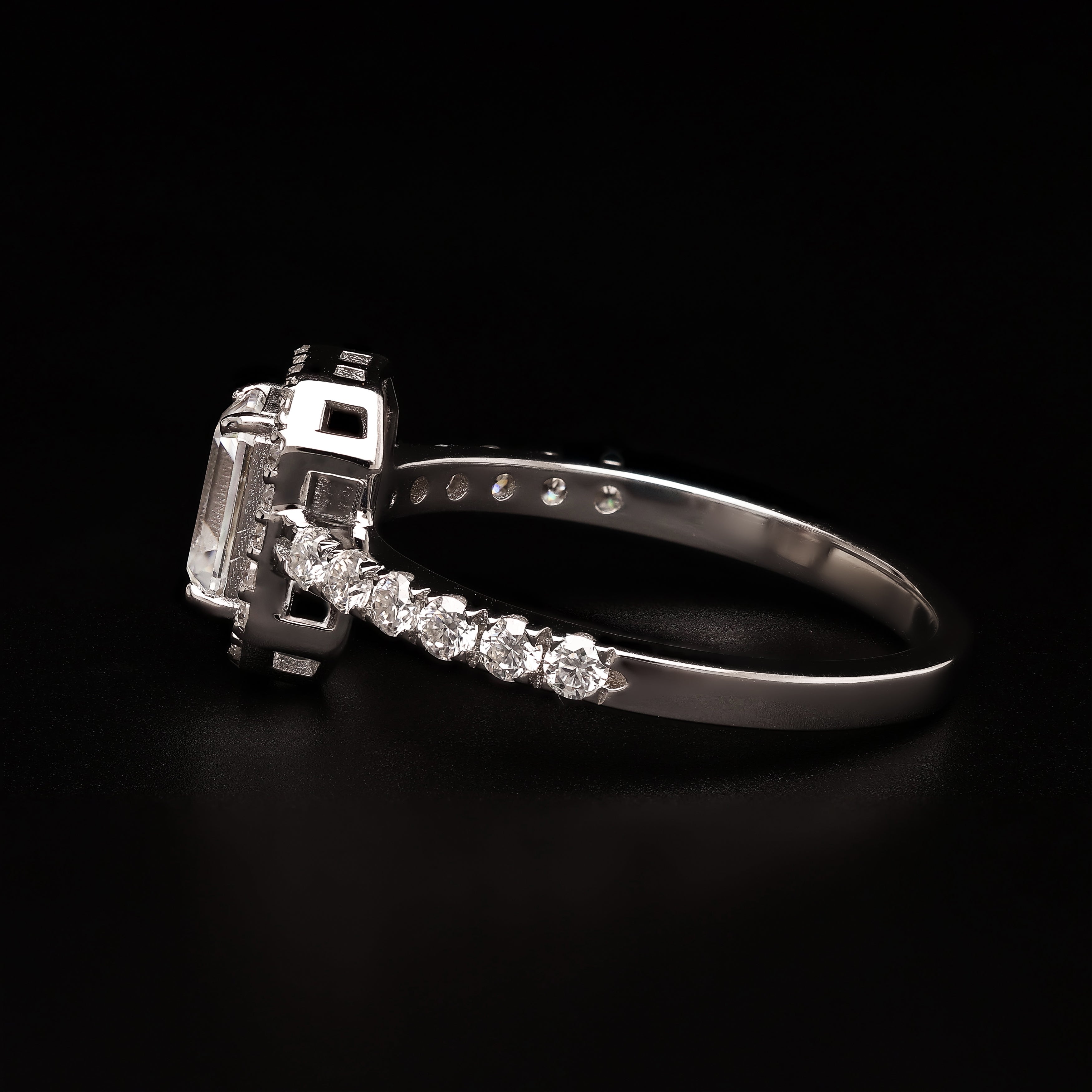 Emerald-Cut Halo Radiance