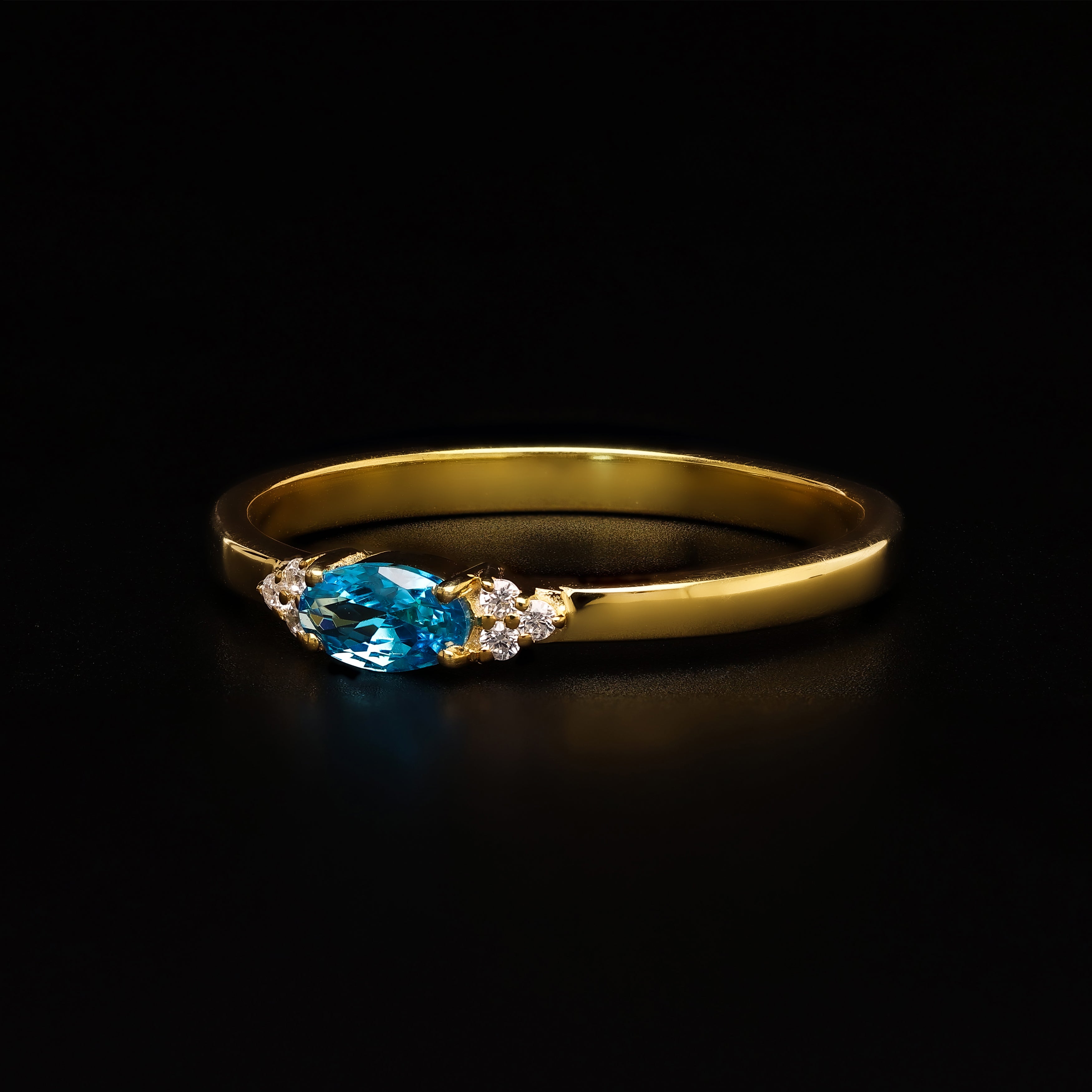 Aqua Brilliance – Oval Harmony Ring
