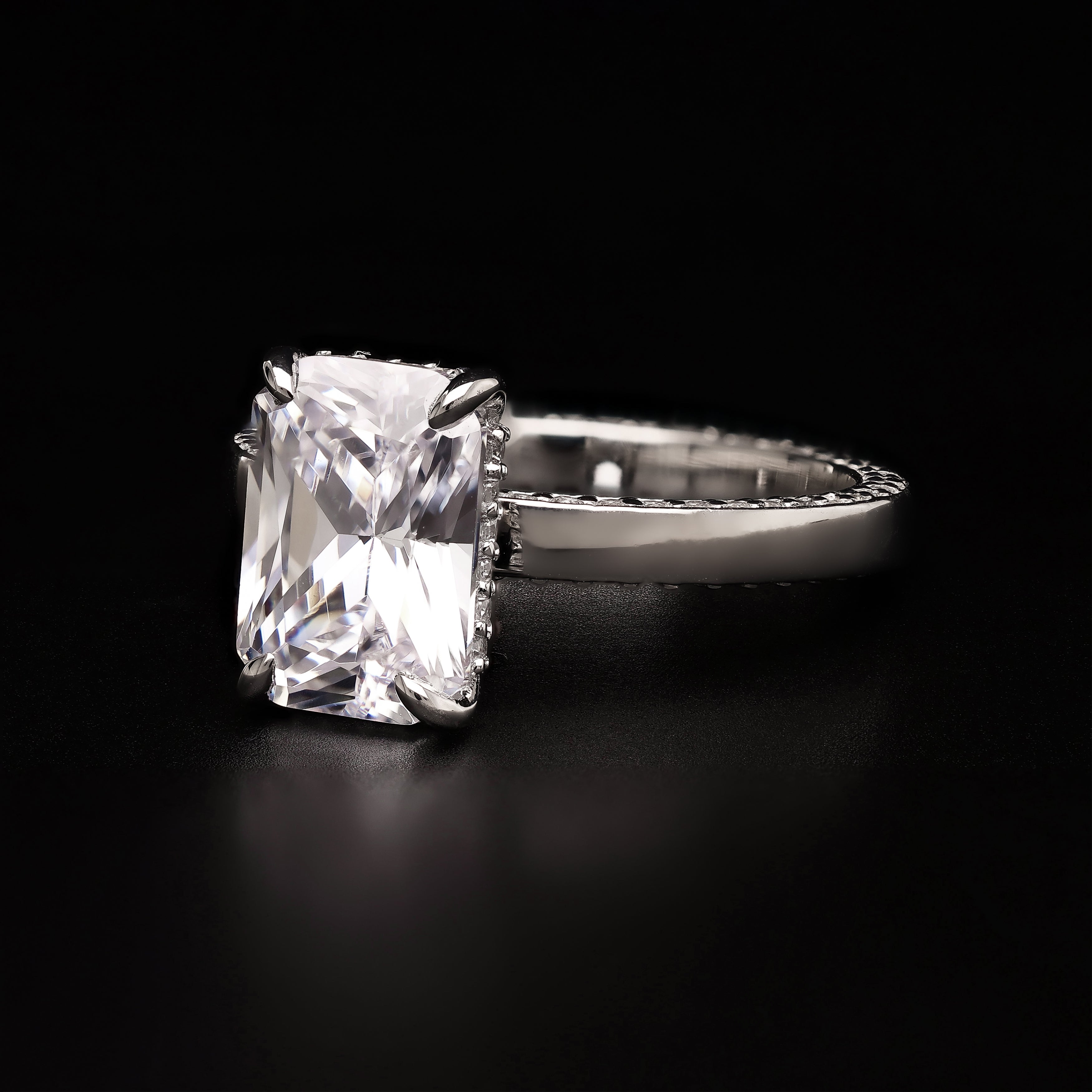Radiant Infinity – Side Pavé Brilliance