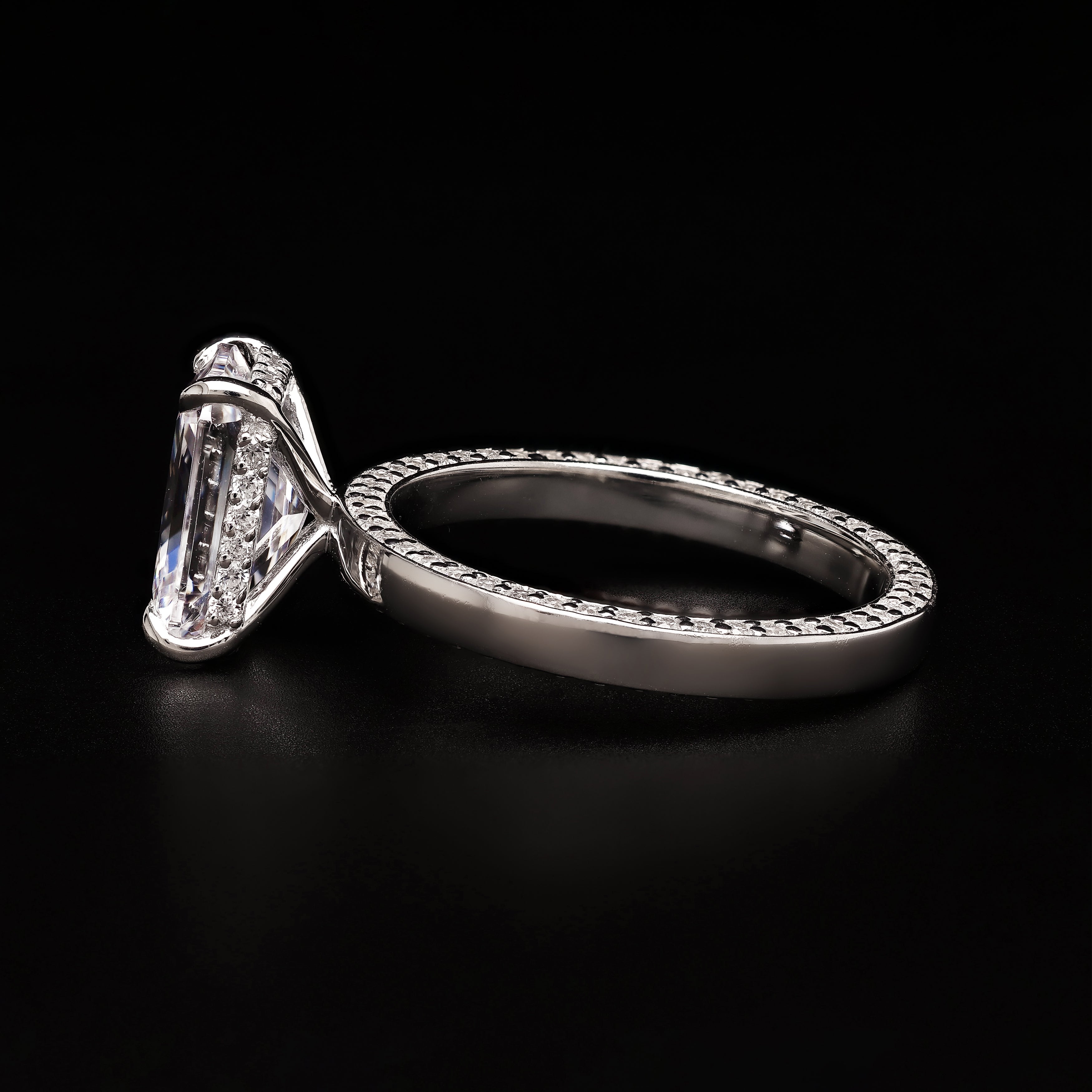 Radiant Infinity – Side Pavé Brilliance