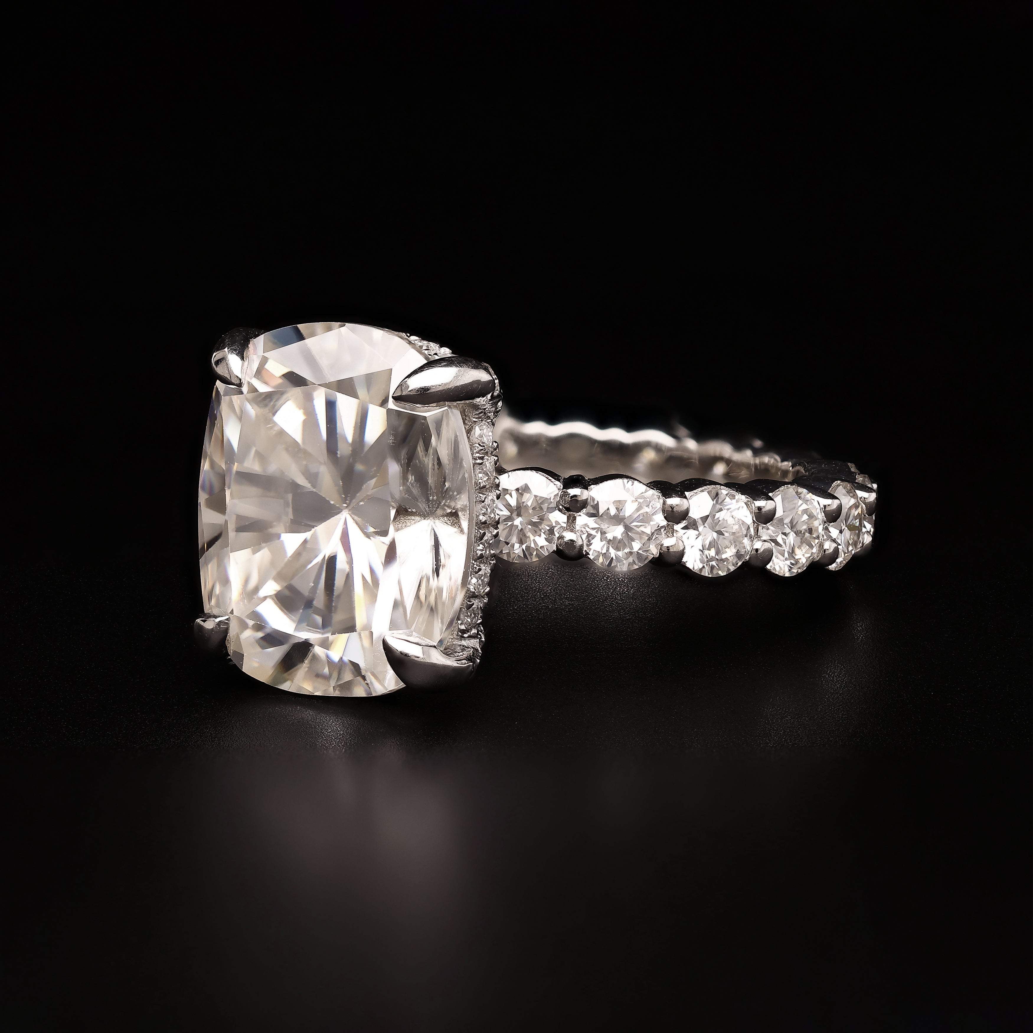 Limitless Gleam – Oval Elegance with Pave Accents