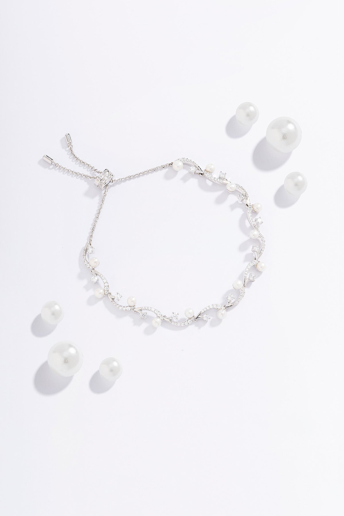 Flower Adjustable Bracelet with Pearls