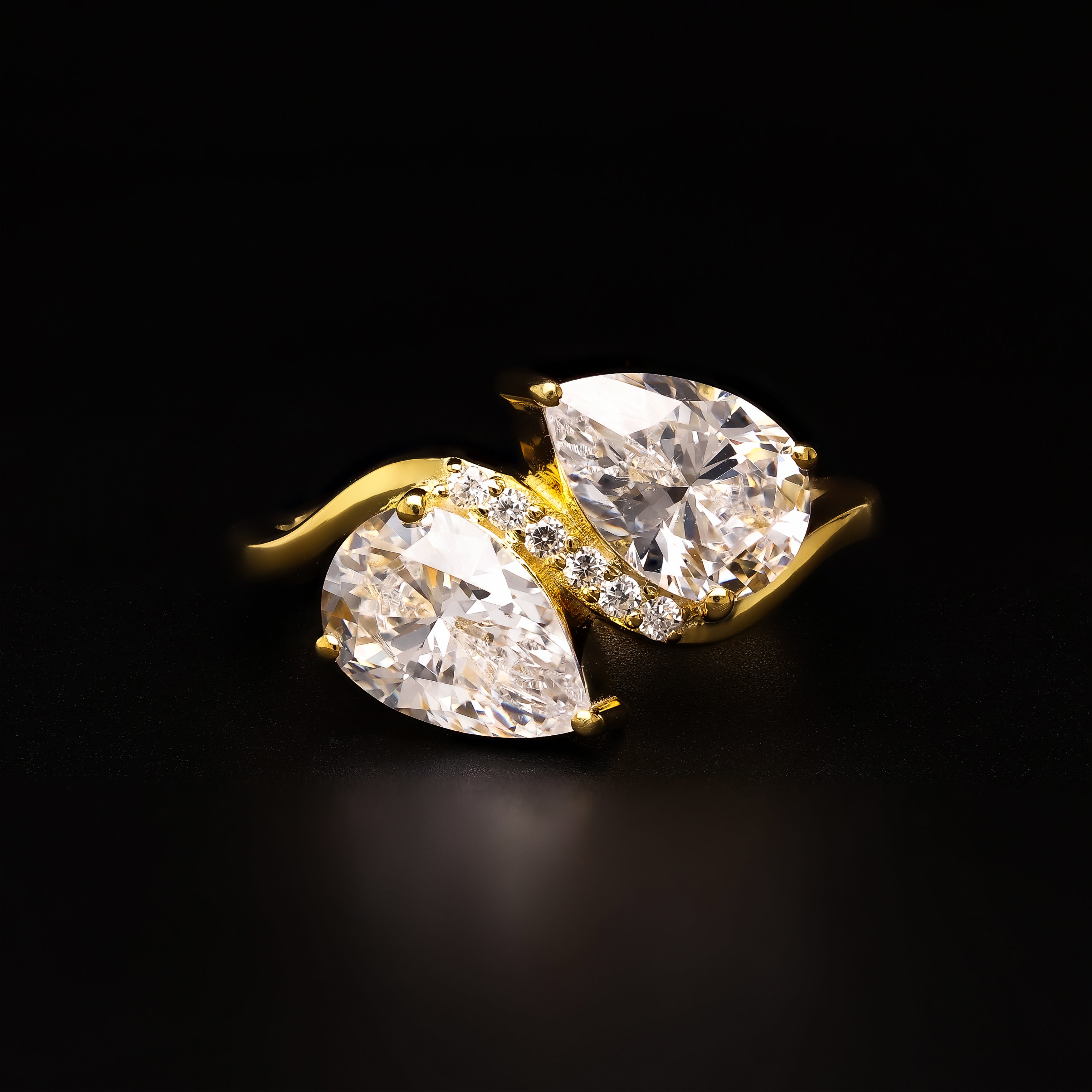 Two-Pear Radiance – A Toi et Moi Statement Ring