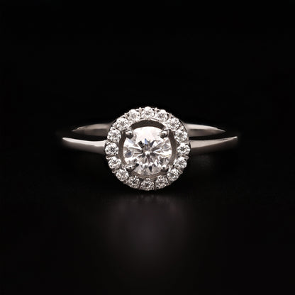 Halo Brilliance – Timeless Classic Round Cut