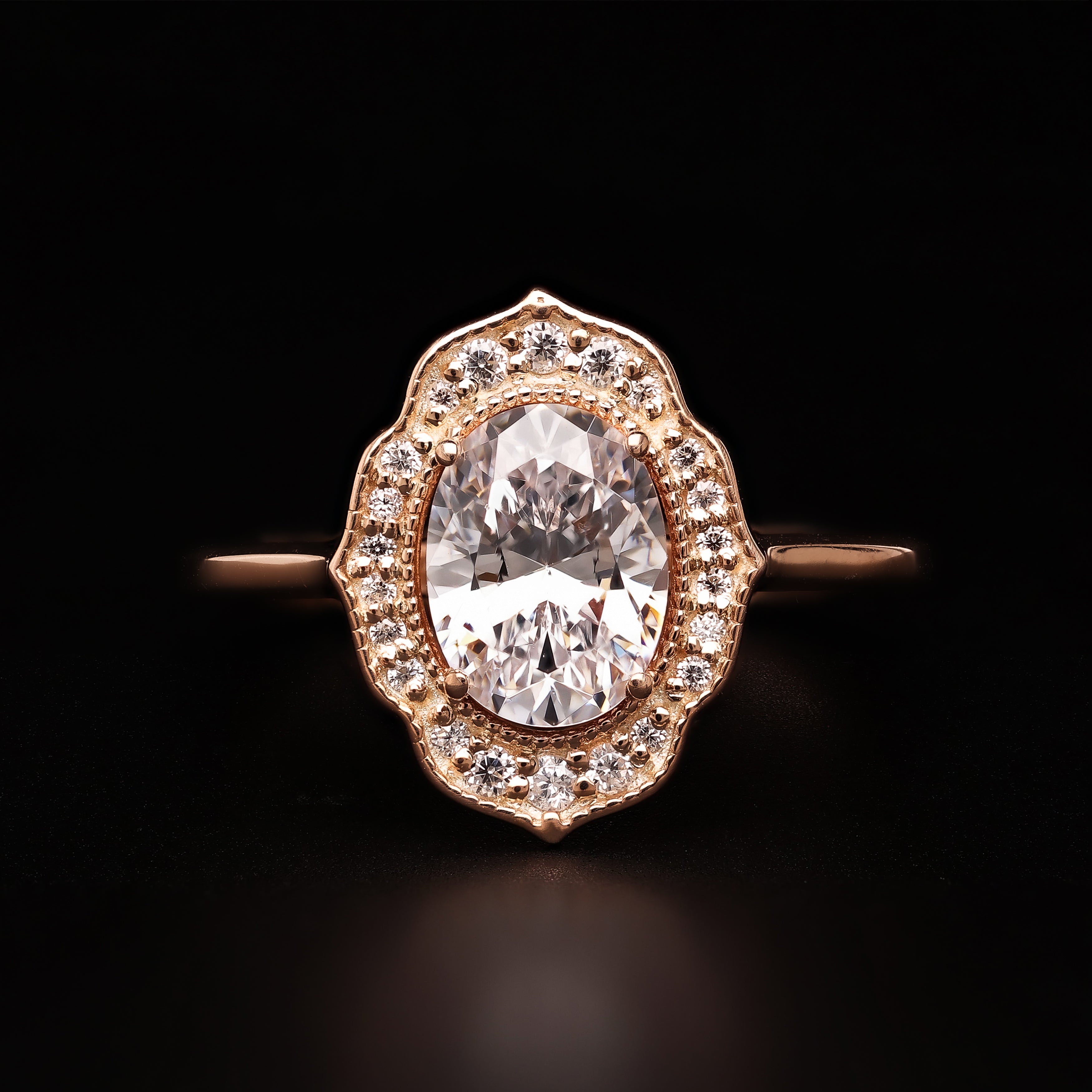 Art Deco Radiance – Oval Halo