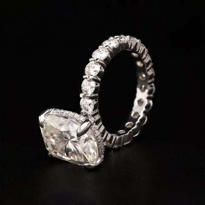 Limitless Gleam – Oval Elegance with Pave Accents