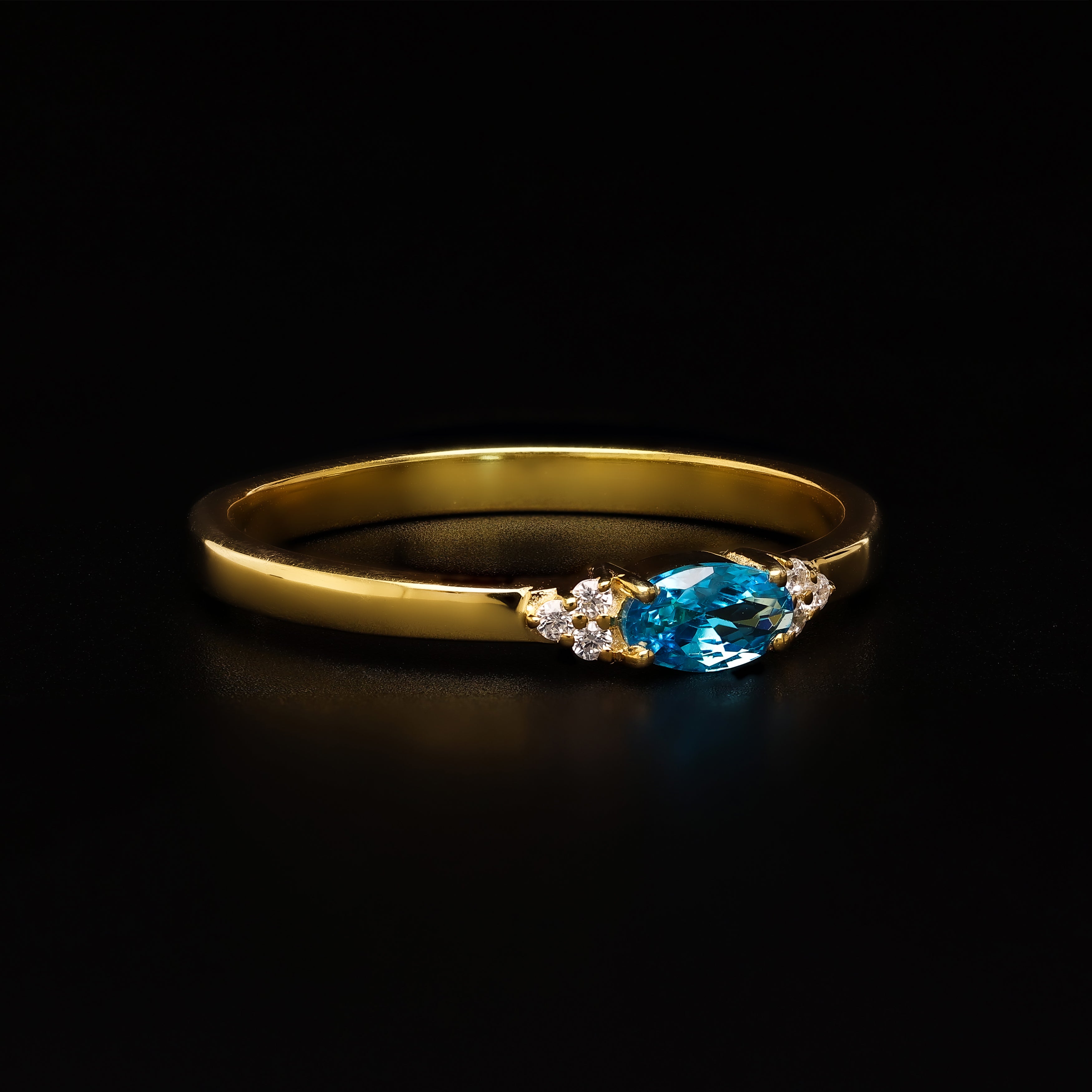 Aqua Brilliance – Oval Harmony Ring