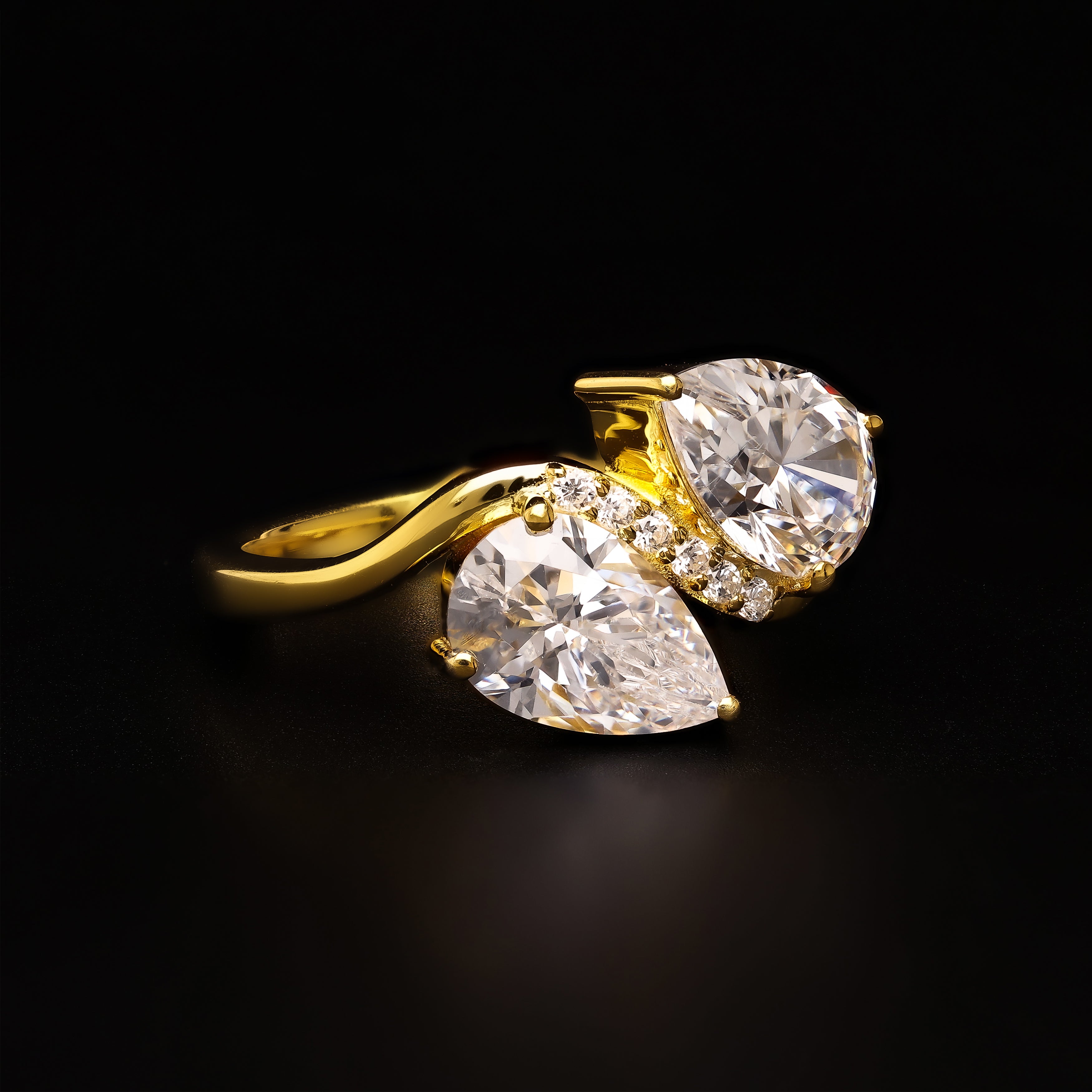 Two-Pear Radiance – A Toi et Moi Statement Ring