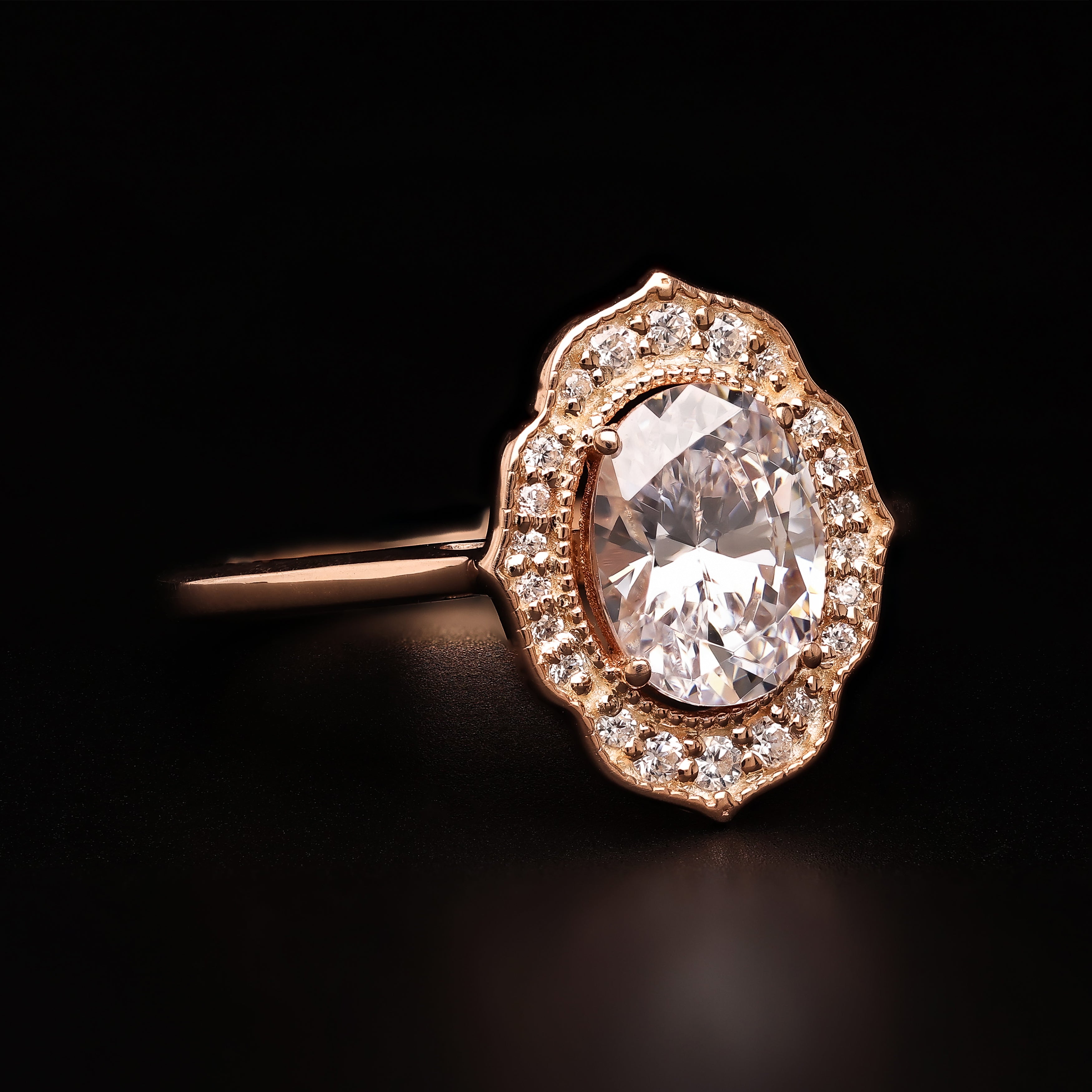 Art Deco Radiance – Oval Halo