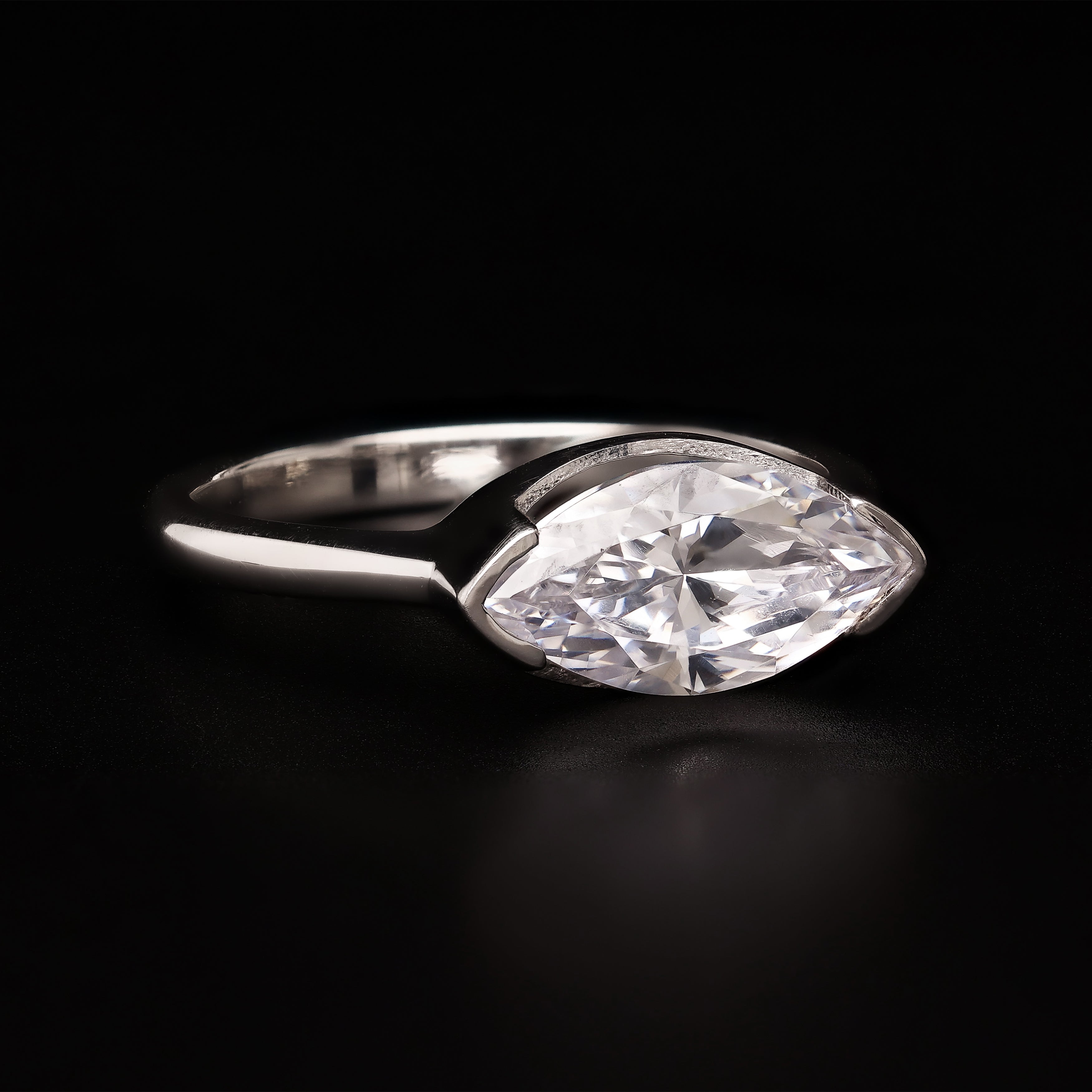 Marquise Arc – East-West Bezel Brilliance