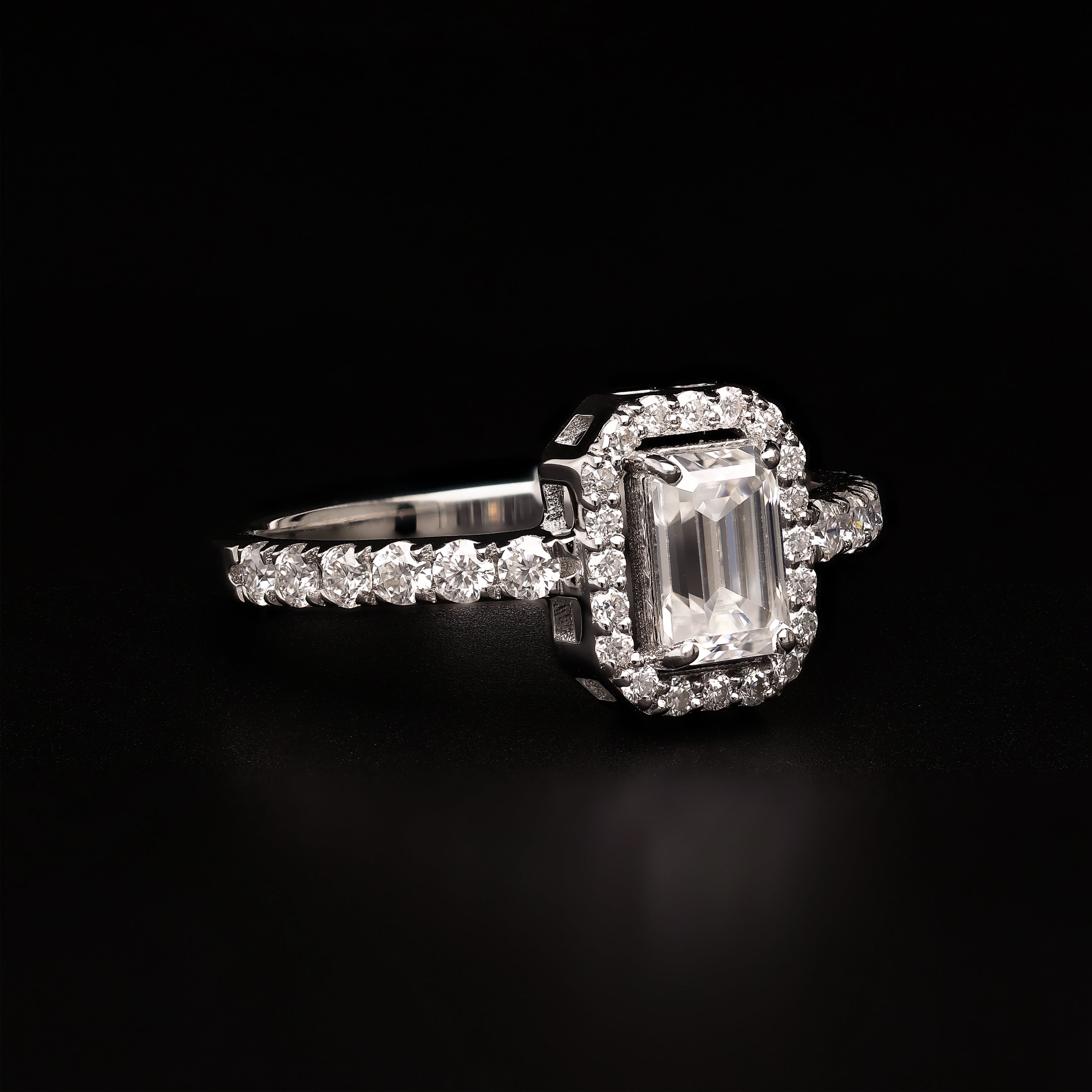 Emerald-Cut Halo Radiance