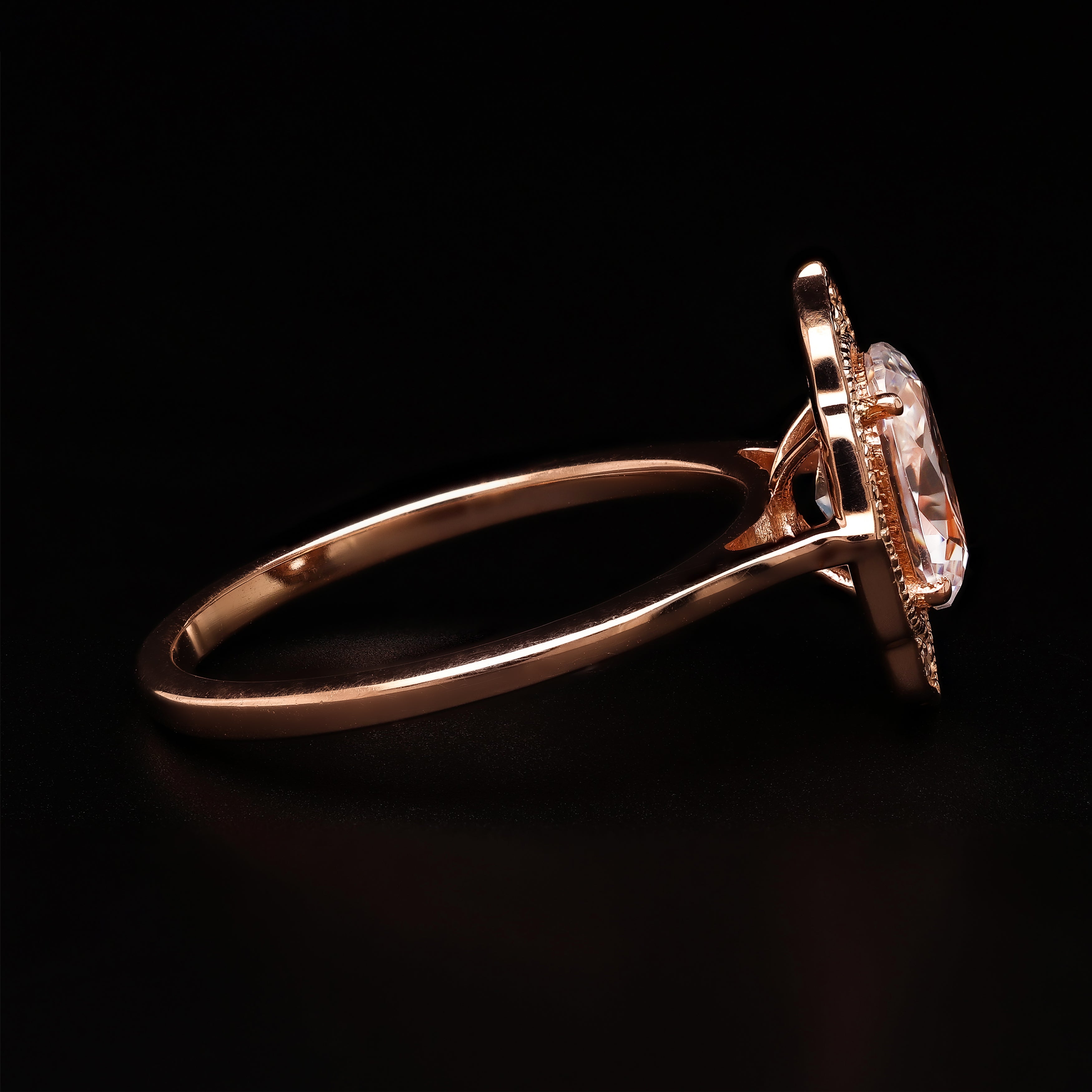 Art Deco Radiance – Oval Halo