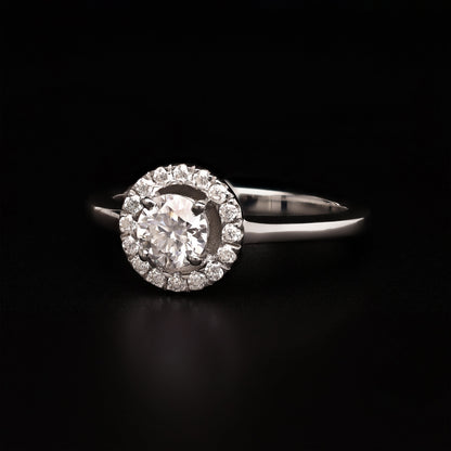 Halo Brilliance – Timeless Classic Round Cut