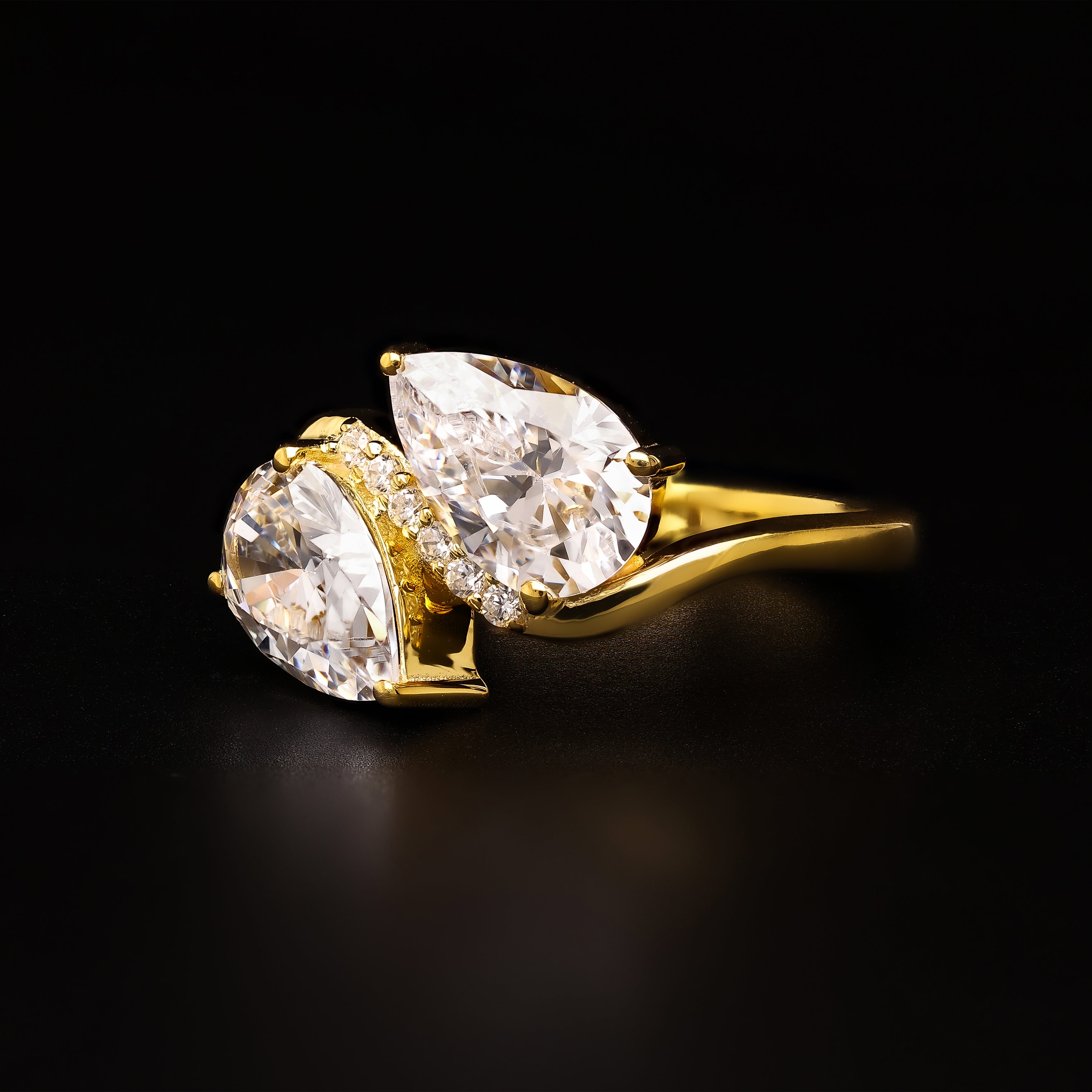 Two-Pear Radiance – A Toi et Moi Statement Ring