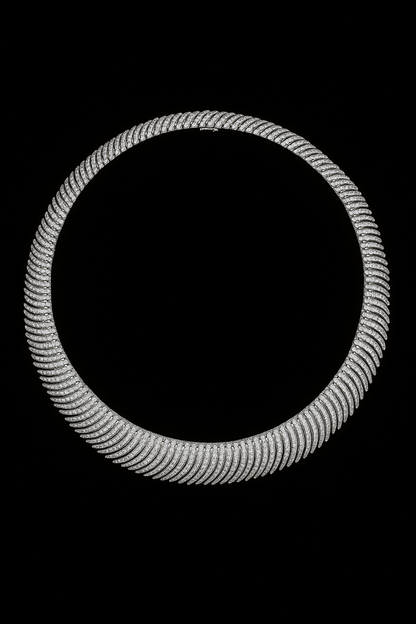 Statement Palm Choker