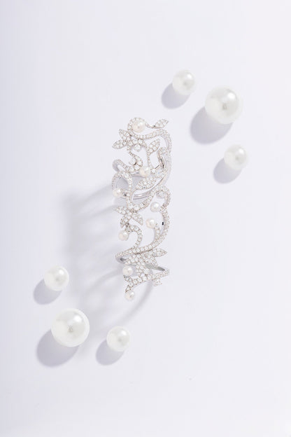 Flower Articulated Ring with Pearls
