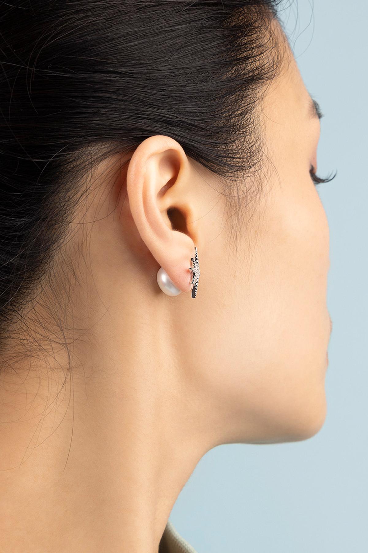 Météorites Silver Stud Earrings with Pearl